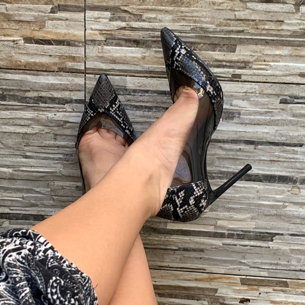 Snakeskin heels Zara